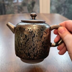 Small 8 Oz (250ml) Tenmoku Tissue/Oil Drop Glaze Teapot With Lid